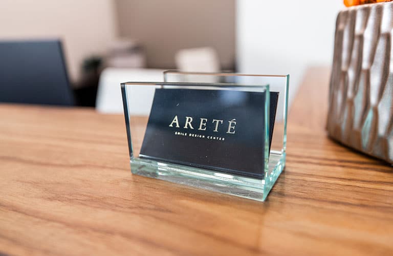 arete smile design business card holder